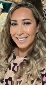 Medical aesthetic doctor Dr. Lauren's satisfied patient M.P.'s testimonial about the aesthetic treatment she received.